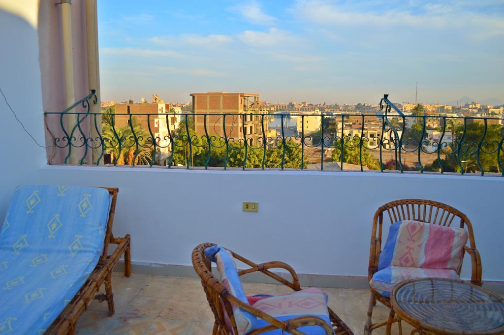 Farida Apartments Luxor Szoba fotó